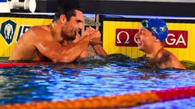 Florent Manaudou avec Caeleb Dressel, à Naples le 13 octobre 2019