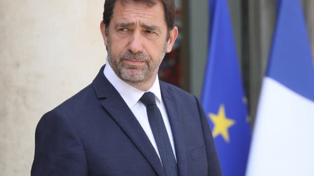 Christophe Castaner sur le péron de l'Elysée.