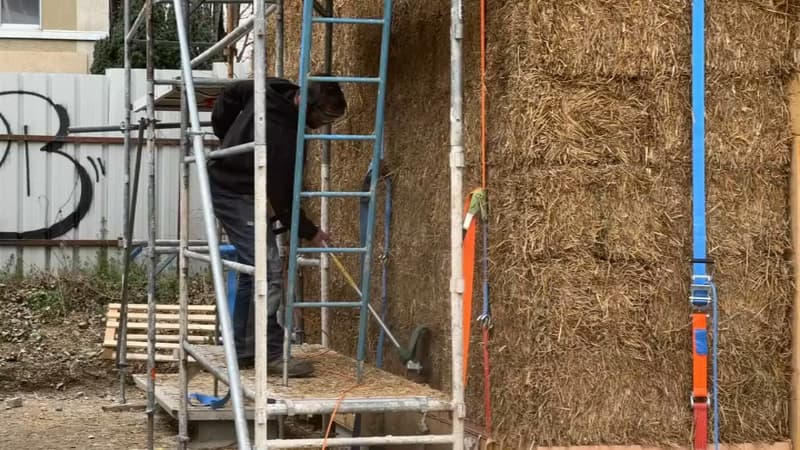 À Villeurbanne, un bâtiment public vient d'être construit avec de la paille
