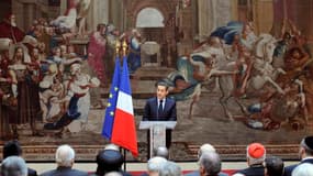 Lors de sa présentation de ses voeux aux autorités religieuses, à l'Elysée, Nicolas Sarkozy a reproché à François Hollande de vouloir inscrire la loi de 1905 sur la séparation des Eglises et de l'Etat dans la Constitution, au risque selon lui de raviver l