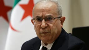 Le ministre algérien des Affaires étrangères, Ramtane Lamamra, lors d'une conférence de presse, le 24 août 2021 à Alger