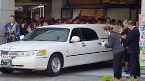 Le convoi mortuaire de la jeune japonaise tuée par sa camarade, le 29 juillet 2014.