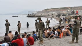 Des migrants arrivés à Ceuta, le 18 mai 2021