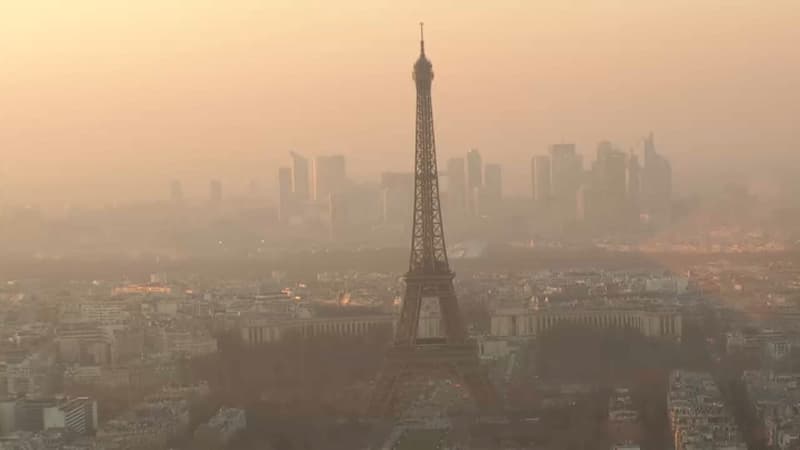 De la pollution au dessus de Paris - Image d'illustration