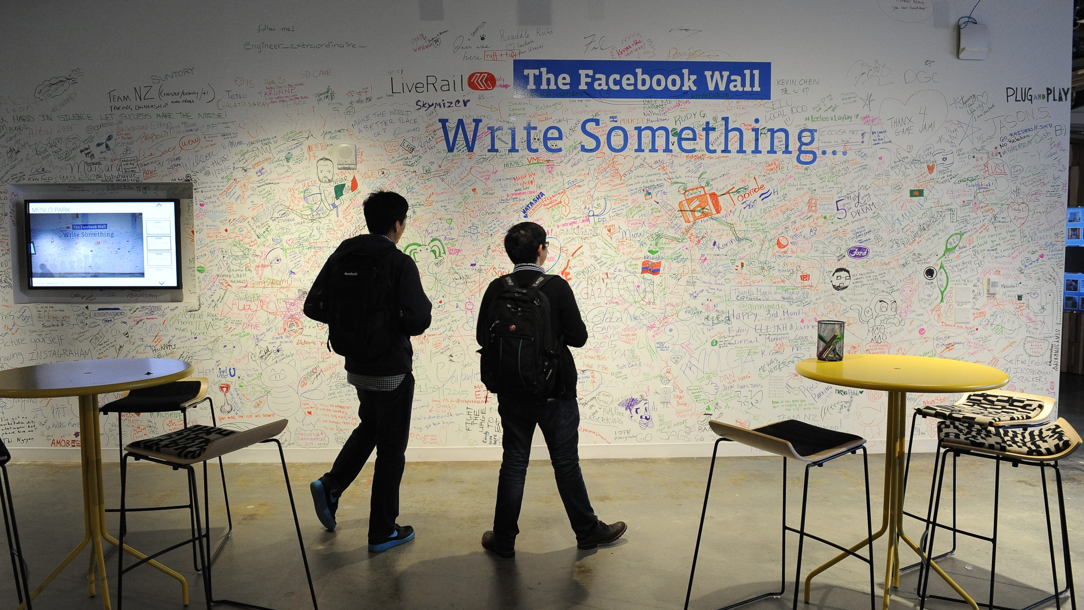 Le "Facebook wall" , au campus de Menlo Park Le "Facebook wall" , au campus de Menlo Park