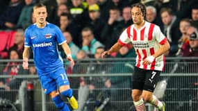 Xavi Simons et Jesper Karlsson lors de PSV - AZ le 12 novembre 2022