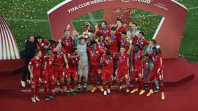 Les joueurs du Bayern Munich célèbrent leur victoire en finale de la Coupe du monde des clubs de la Fifa, le 11 février 2021 à Al Rayyan, au Qatar