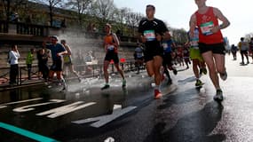Des concurrents du marathon de Paris