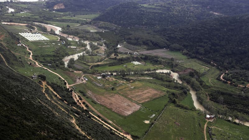 La vallée de Bisri où le controversé barrage est en cours de construction