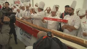 Une équipe de boulangers franco-italiens ont fabriqué une baguette de 122 mètres à Milan.