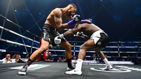Tony Yoka face à Martin Bakole, à Paris-Bercu le 14 mai 2022