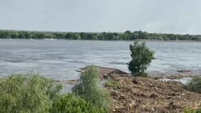 Une maison emportée par les eaux du Dniepr, région de Kherson, juin 2023
