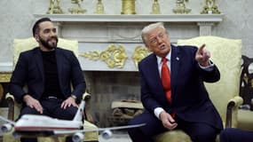 Donald Trump et le président du Salvador Nayib Bukele le 14 avril 2025 à la Maison blanche à Washington