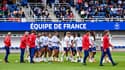 L'équipe de France féminine à l'entraînement à Clairefontaine devant les supporters, en juillet 2023.