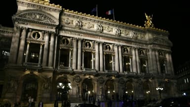 Le Palais Garnier, à la fois monument historique et l'une des deux scènes de l'Opéra de Paris, va restaurer sa façade principale jusqu'à la fin 2024