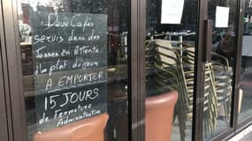 À Paris, de plus en plus de restaurants ferment administrativement après l'intensification des contrôles de police ces dernières semaines. Les professionnels de la restauration dénoncent "l'abus des autorités".