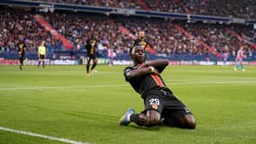 Oucasse Mendy imite la célébration de Kylian Mbappé, le 18 avril 2025