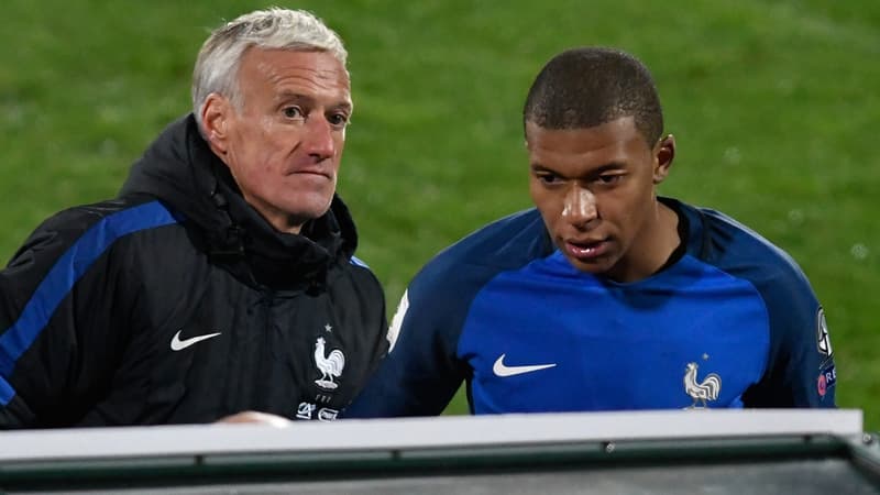 Didier Deschamps au côté de Kylian Mbappé