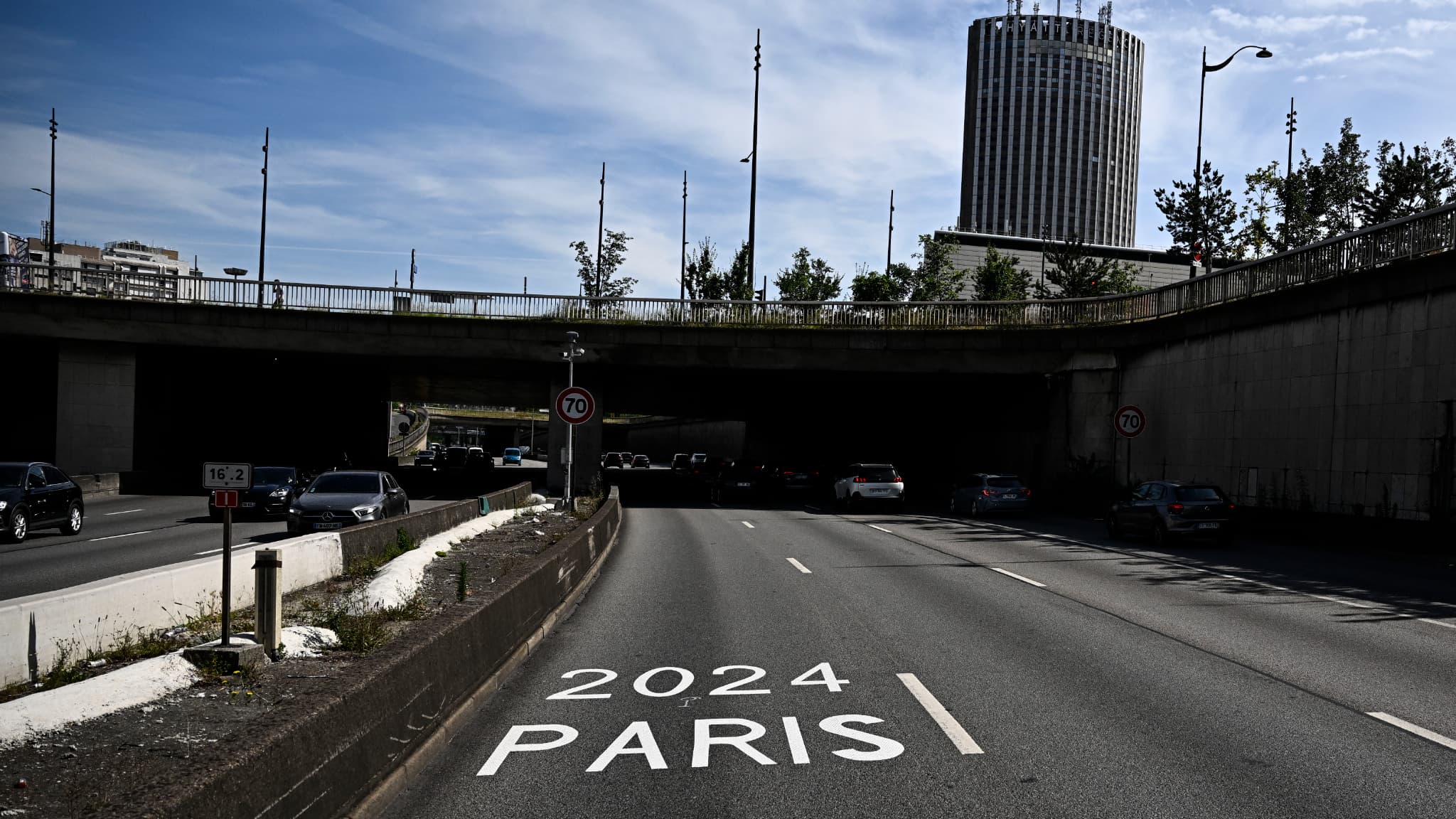 La voie réservée au covoiturage, héritée des voies olympiques de Paris 2024, entre en vigueur ce lundi 3 mars 2025 sur le périphérique parisien. La voie réservée au covoiturage, héritée des voies olympiques de Paris 2024, entre en vigueur ce lundi 3 mars 2025 sur le périphérique parisien.