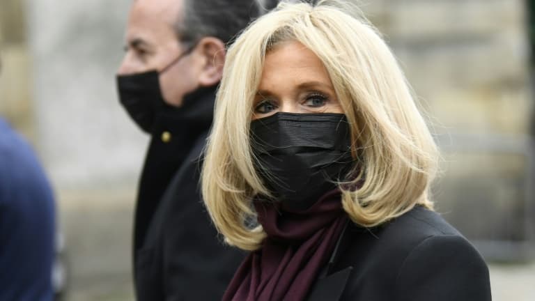 Brigitte Macron arrive aux funérailles de Juliette Gréco, le 5 octobre 2020 à Paris