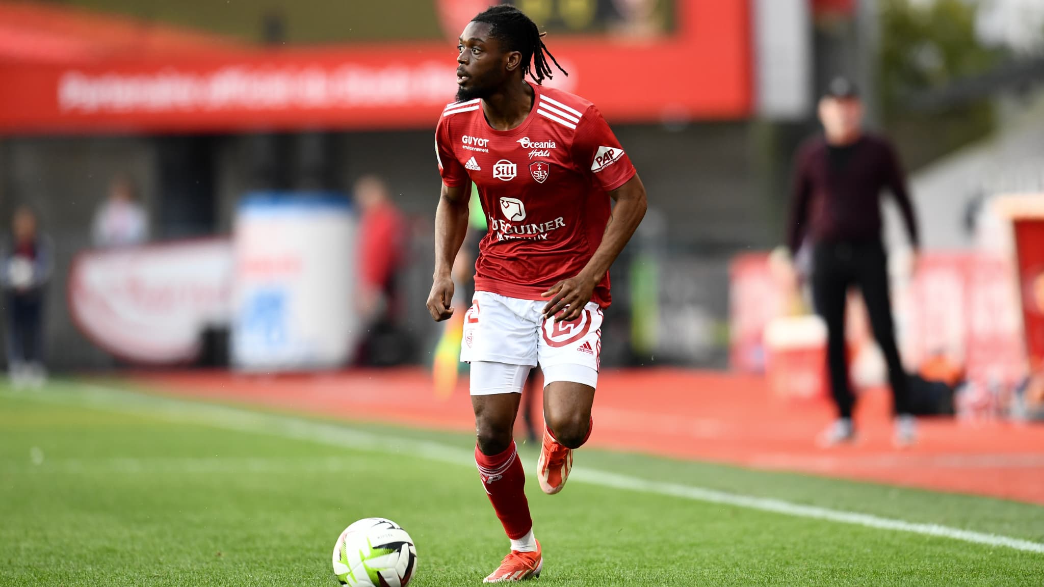 Brest: victime d’une rupture du tendon d’Achille, Bradley Locko forfait  plusieurs mois