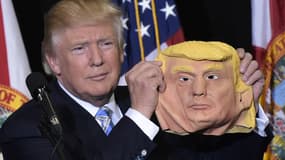 Des usines chinoises font fortune grâce aux "masques Trump".