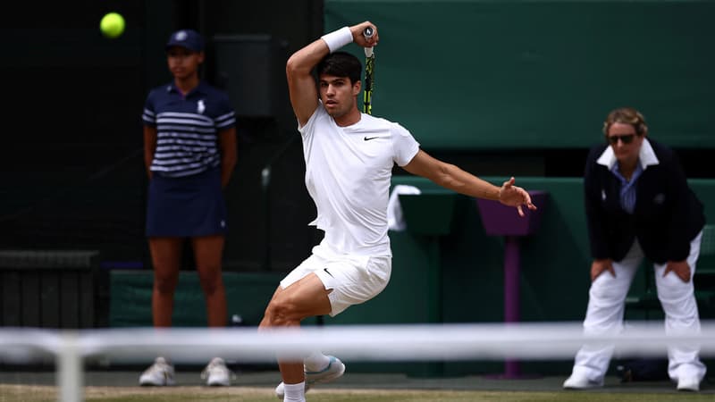 DIRECT. Wimbledon: le triomphe de Carlos Alcaraz, qui corrige Novak Djokovic et s'offre un 4e titre du Grand Chelem