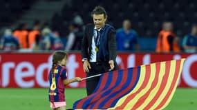 Luis Enrique avec sa fille Xana après la victoire du Barça en finale de la Ligue des champions contre la Juventus (3-1), le 6 juin 2015