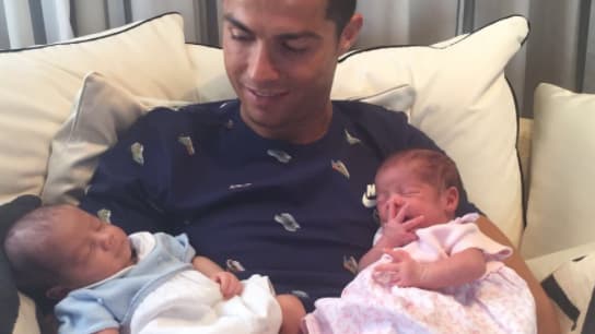 Cristiano Ronaldo voit ses enfants pour la première fois
