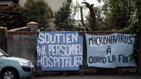 Quatre heures de garde à vue pour une banderole "Macronavirus"