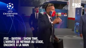 PSG - Bayern : Show time, l'arrivée de Neymar au stade, enceinte à la main