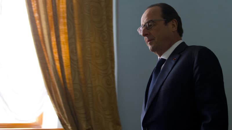 François Hollande ne prendra pas "la lourde responsabilité" de faire entrer de nombreux députés FN à l'Assemblée.