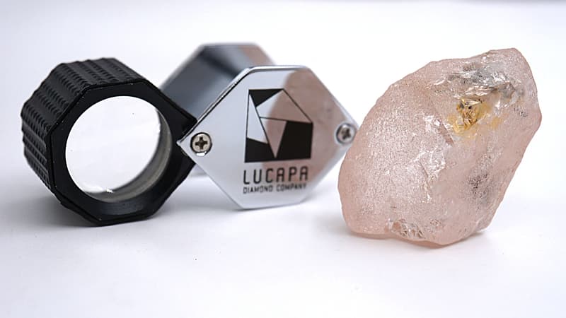 Un diamant rose, considéré comme le plus gros en 300 ans, découvert en Angola