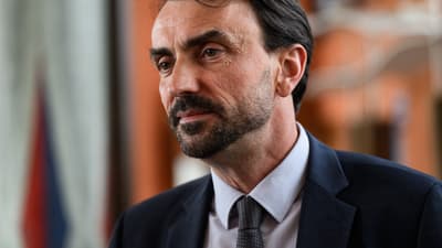 Grégory Doucet, maire de Lyon (Rhône), dans une réunion publique sur le bilan de ses cinq premières années de mandat, le 26 mai 2025.