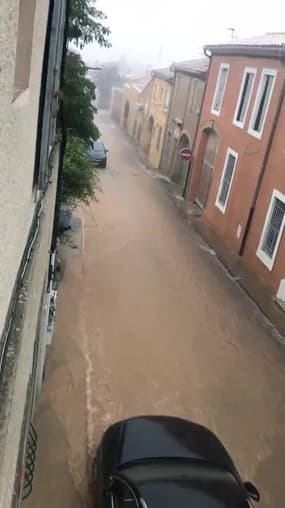 Gard: les rues de Vauvert sous les eaux - Témoins BFMTV
