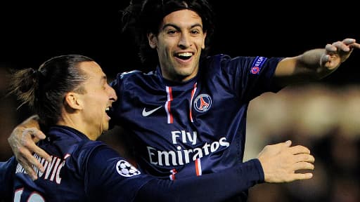 Les joueurs du PSG ont de quoi manifester leur joie : 2-0 à la mi-temps.