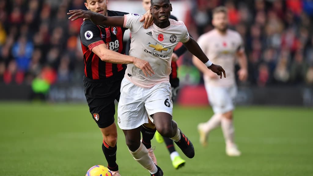 Pogba avec le coquelicot sur son maillot contre Bournemouth Pogba avec le coquelicot sur son maillot contre Bournemouth