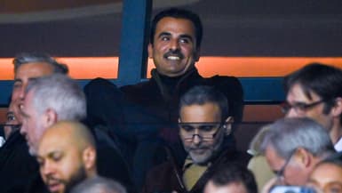 L'émir du Qatar pendant un mach du PSG en Ligue des champions