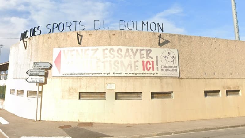 Regarder la vidéo Bouches-du-Rhône: plus d'une centaine de caravanes installées au stade Bolmon de Marignane