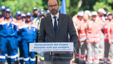 En tournée aux Antilles françaises, Édouard Philippe a promis d'indemniser les agriculteurs victimes des ouragans Irma et Maria.