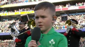 Stevie Mulrooney, un jeune garçon de huit ans, a entonné l'Ireland's Call à Dublin, le 11 février 2024.