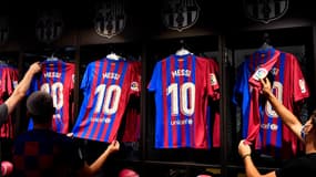 Le maillot du Barça floqué Lionel Messi, à Barcelone le 7 août 2021