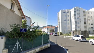 Un homme a été retrouvé mort, rue Daguerre à Clermont-Ferrand, le 24 septembre 2023 à son domicile.