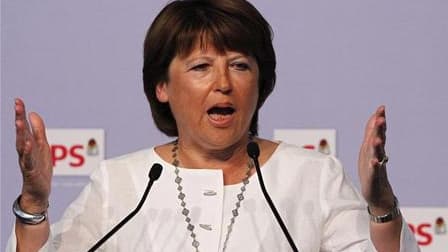 Martine Aubry a exhorté mercredi les socialistes à la combativité pour défendre les Français contre la politique de Nicolas Sarkozy, à la veille d'une nouvelle mobilisation contre la réforme des retraites. "Il faut montrer aux Français qu'une autre France