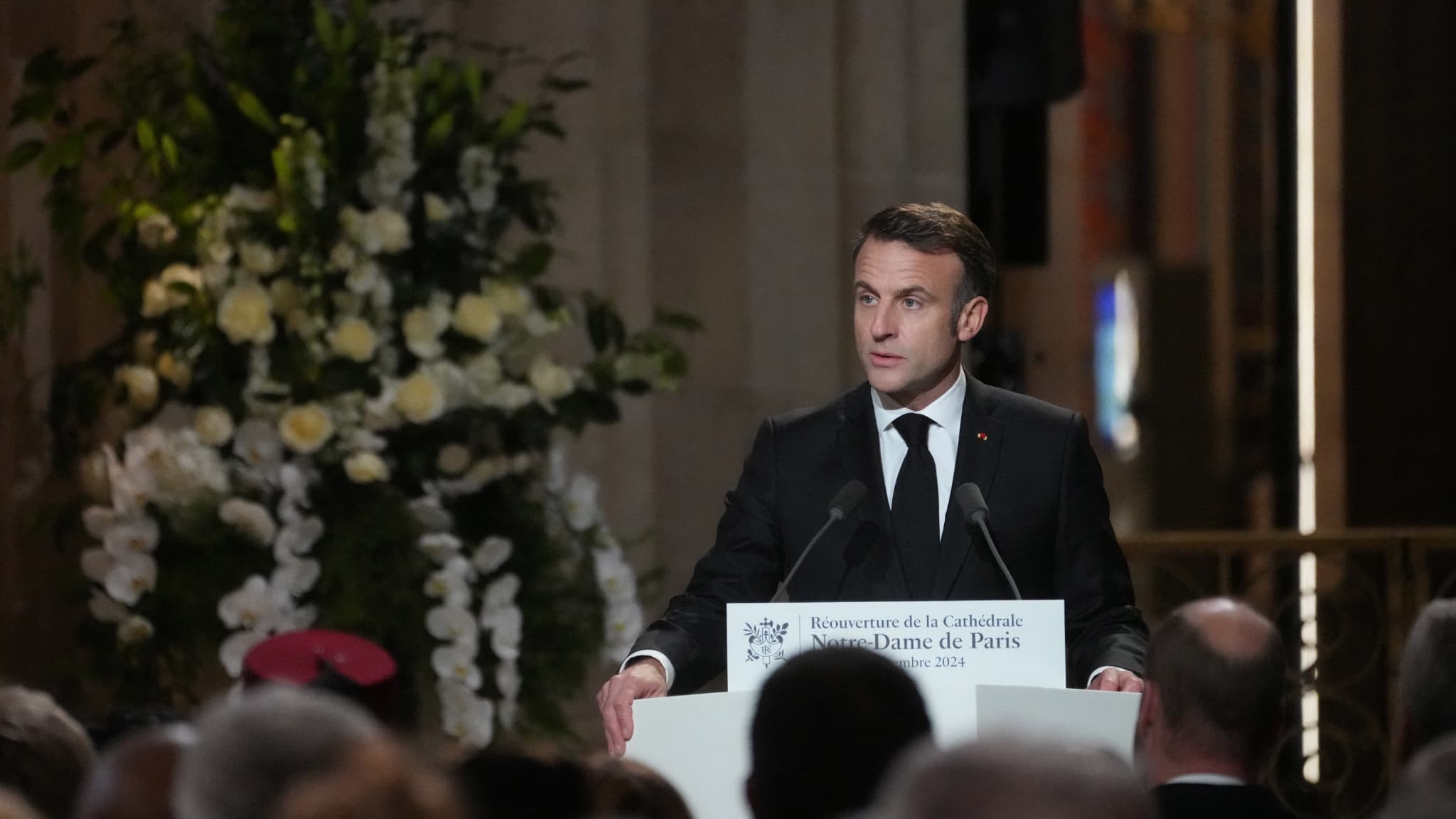 Emmanuel Macron lors de son allocution au sein de la cathédrale Notre-Dame de Paris pour sa réouverture le samedi 7 décembre 2024. Emmanuel Macron lors de son allocution au sein de la cathédrale Notre-Dame de Paris pour sa réouverture le samedi 7 décembre 2024.