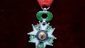 L'insigne de chevalier de la Légion d'honneur (illustration)