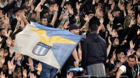 Des supporters de la Lazio lors du derby contre la Roma en mars 2023