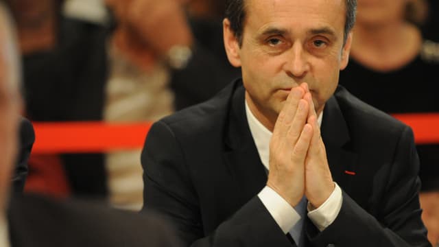 Robert Ménard, le maire de Béziers, a publié un arrêté pour lutter contre les crachats dans sa ville.