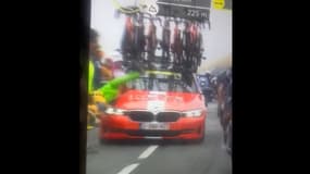 La voiture d’Inoes fauche un spectateur au sommet du col de Peyresourde le 19 juillet 2025