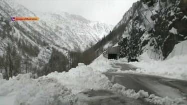 Avalanches: 18 personnes bloquées dans leurs véhicules dans les Pyrénées, un mort dans les Alpes